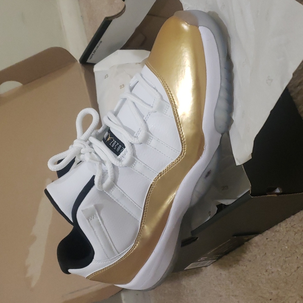 Air Jordan 11 Retro Low Size 11